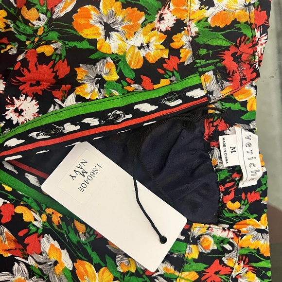 Boho Floral Off-Shoulder Floral Crop Top NWT - Picture 3 of 4